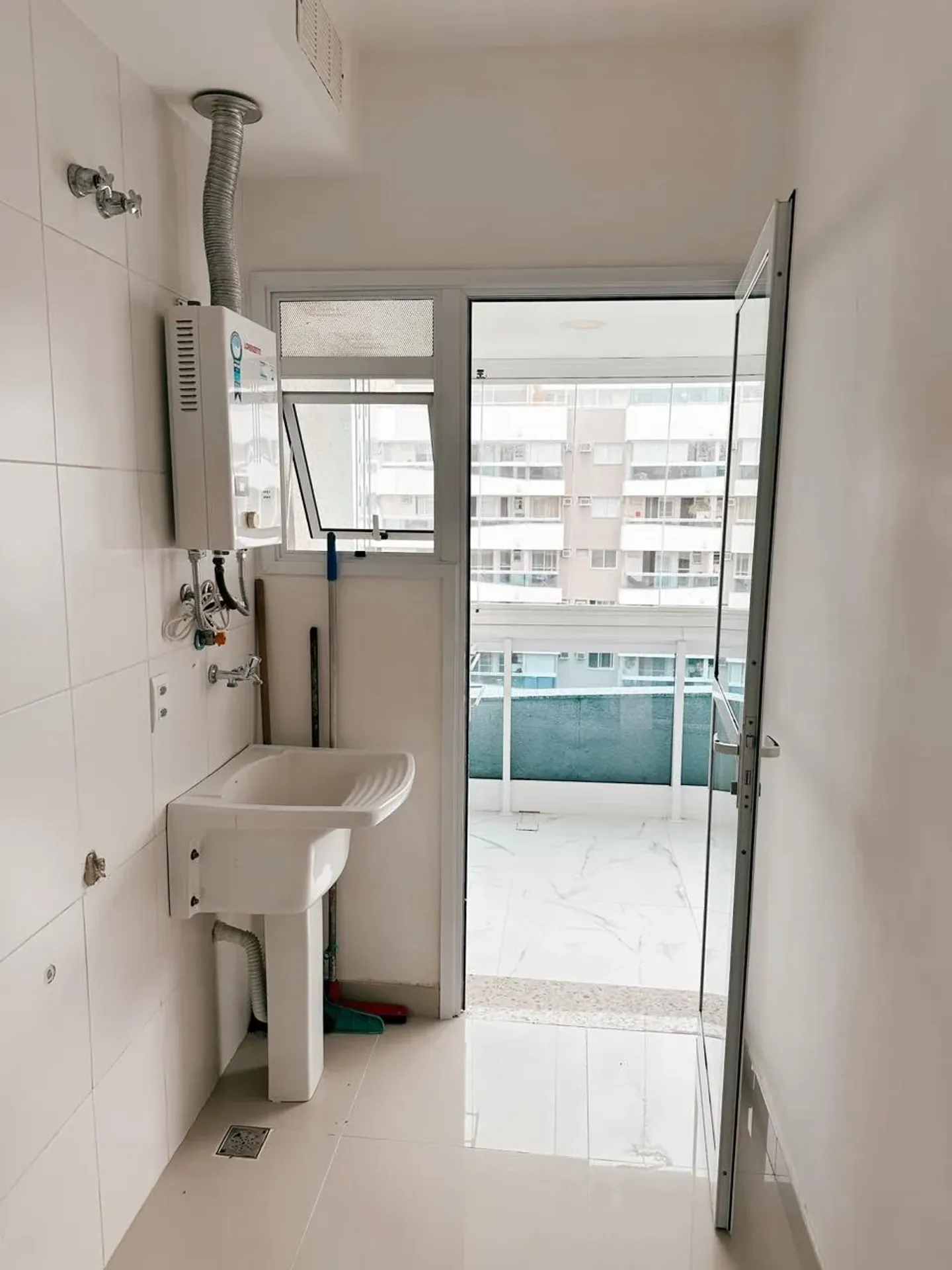 Apartment, 75 m², with a grill on the balcony — photo 23