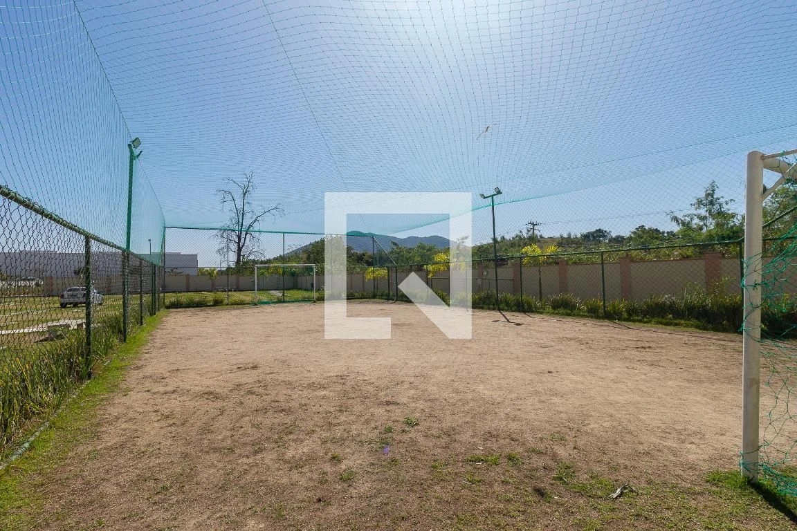 Apartamento de 2 quartos em condomínio com piscina — photo 40
