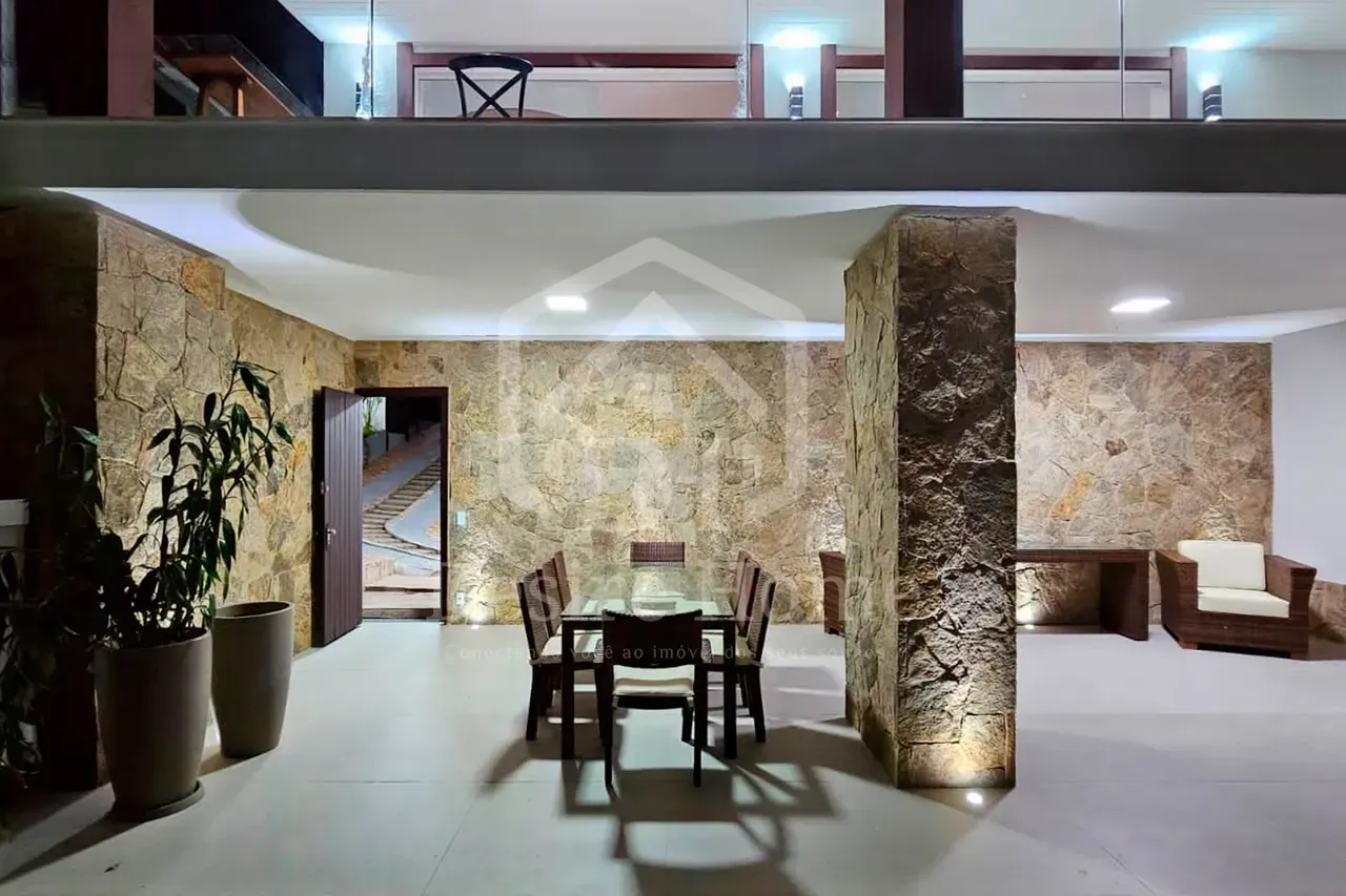 Casa com 4 quartos e 5 banheiros, cozinha a gás — photo 31