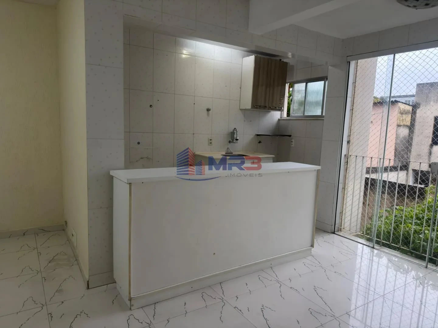 2-bedroom apartment in a building with a pool — photo 23