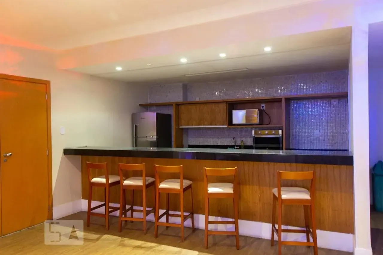 Furnished apartment, 94 m², with a glass-enclosed balcony — photo 20