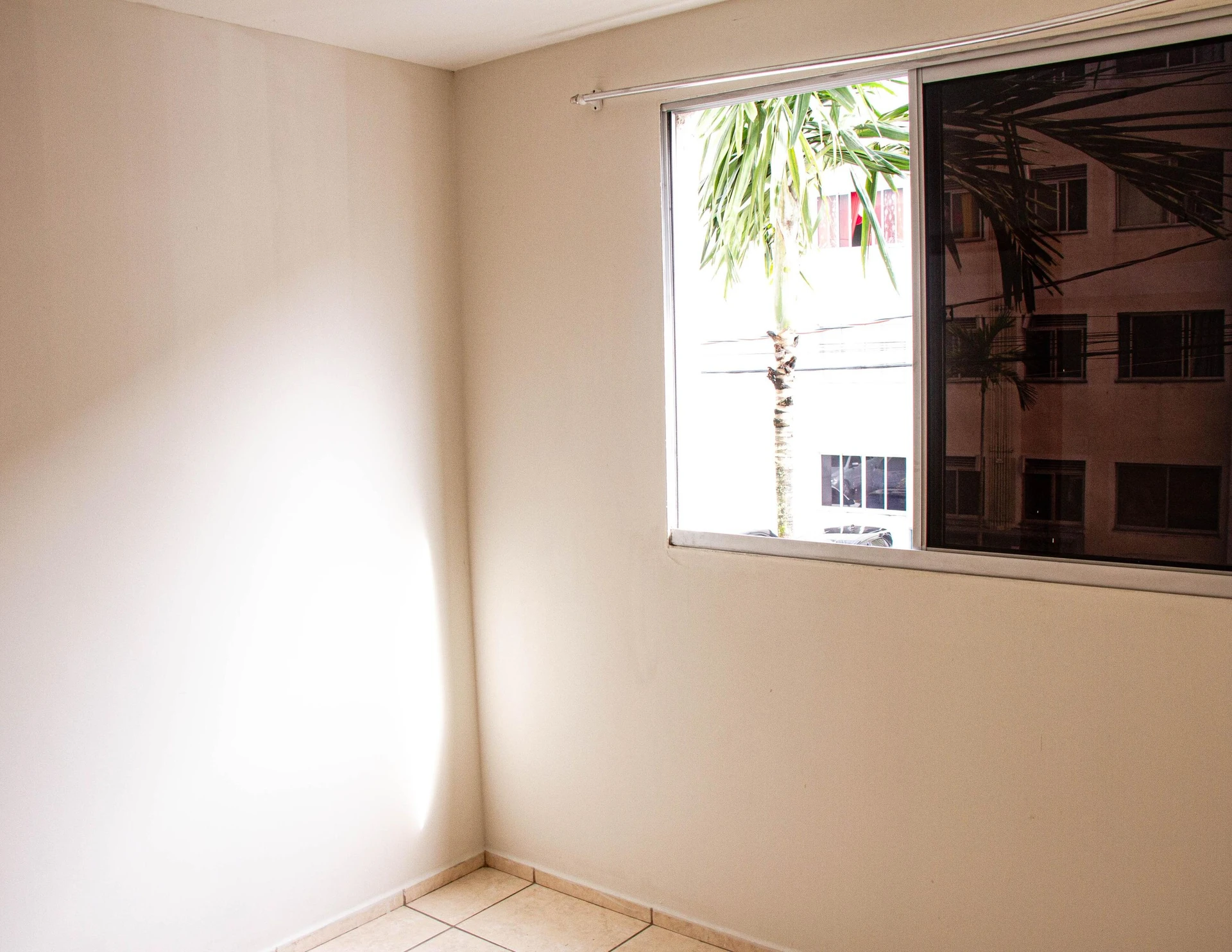 Unfurnished 2-bedroom apartment with 2 bathrooms — photo 14