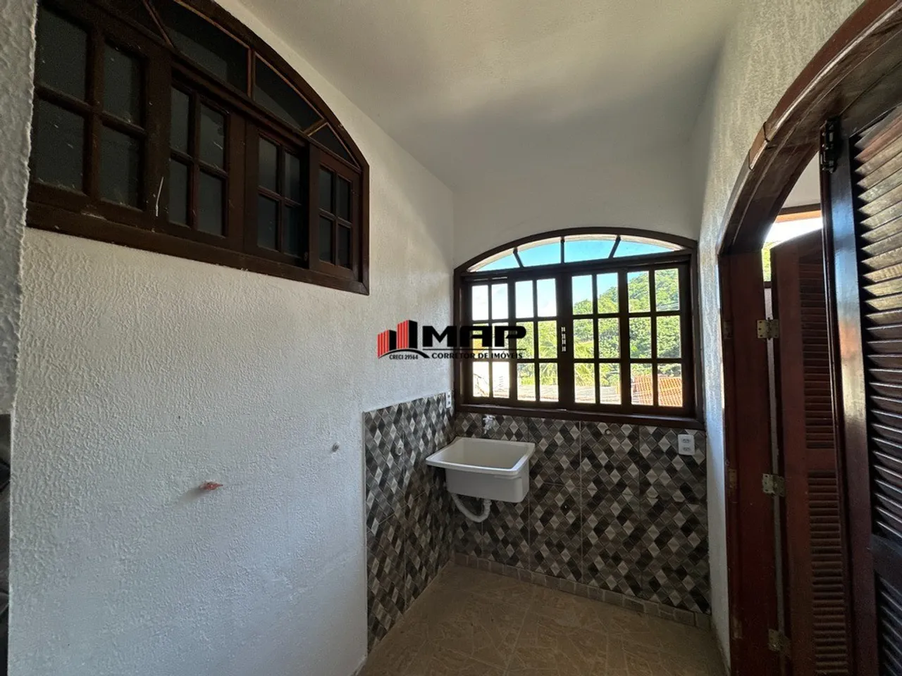 Casa duplex com 2 quartos e varanda fechada — photo 3