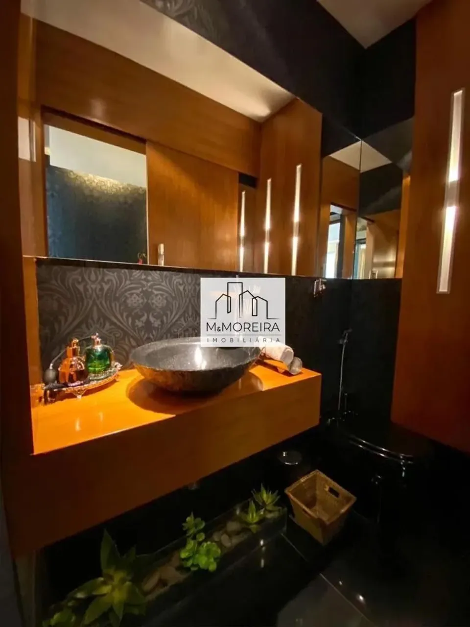 650 m² house with 5 bedrooms and 5 bathrooms — photo 17