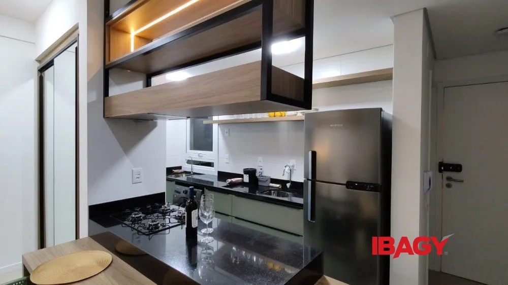 Мебльований студійний простір 48 м² з кухнею-вітальнею — photo 2