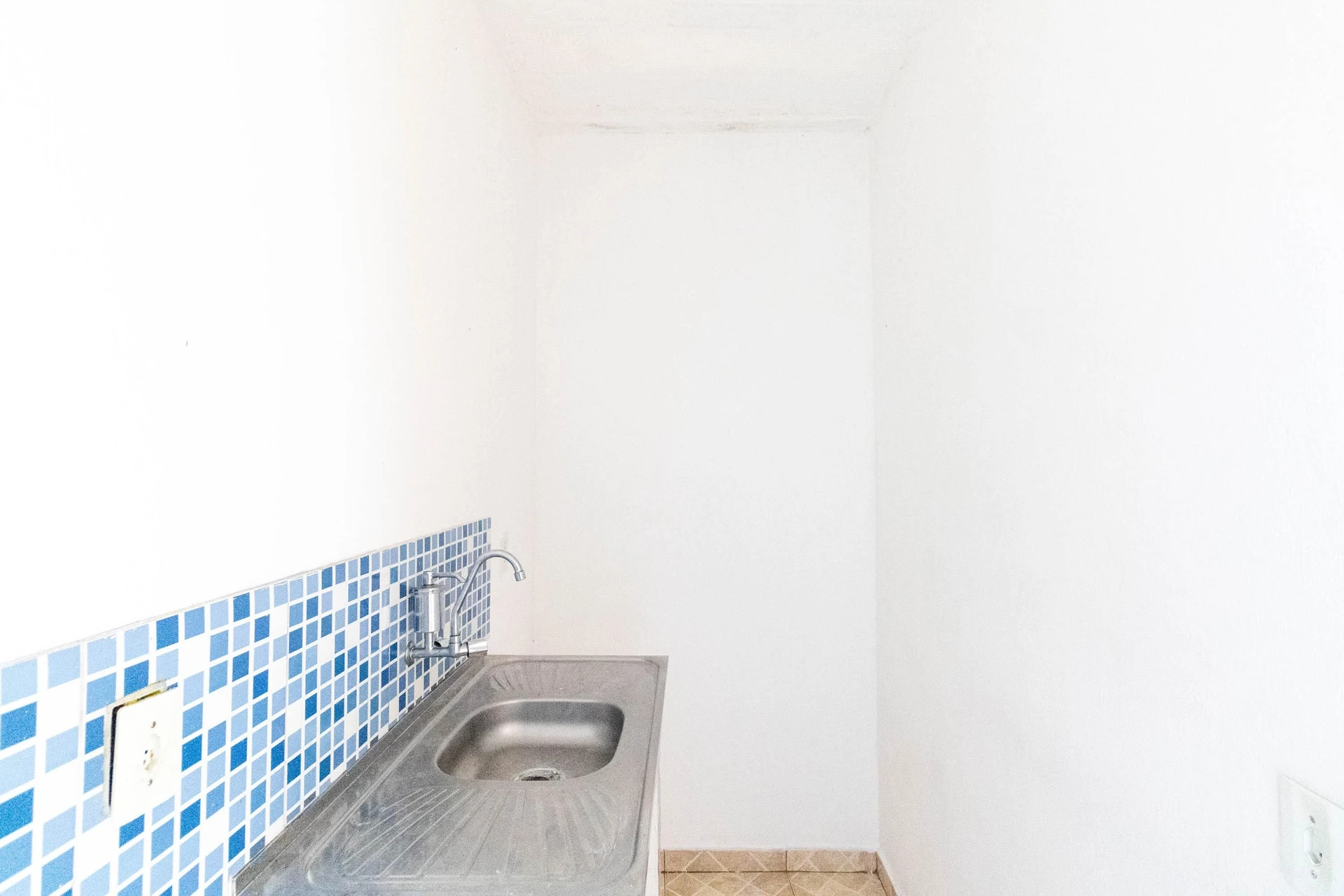 Кітнет-студія без паркування, 1 спальня і 1 ванна — photo 7