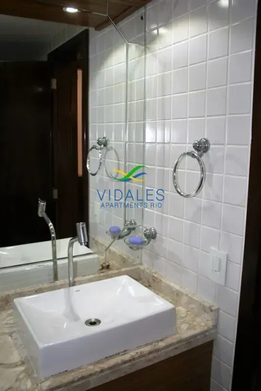 Apartment with 3 bedrooms and 4 bathrooms and 2 spots — photo 62