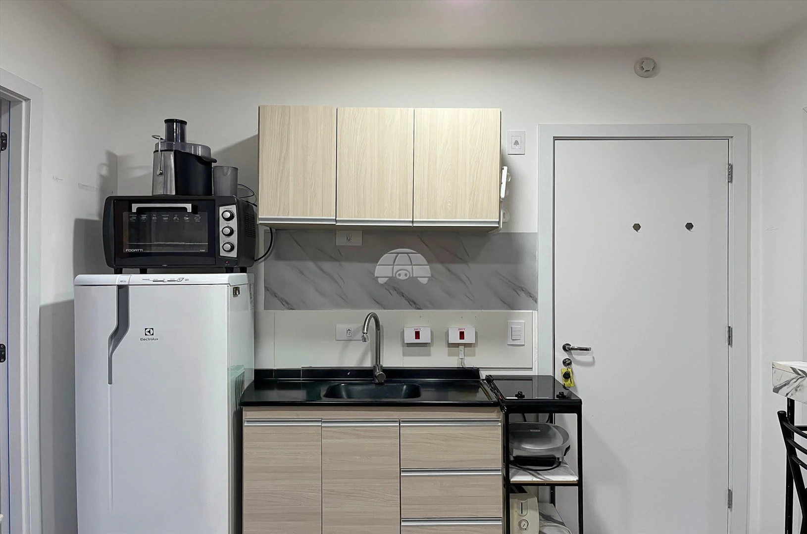 One-bedroom apartment with a home office in Curitiba — photo 5
