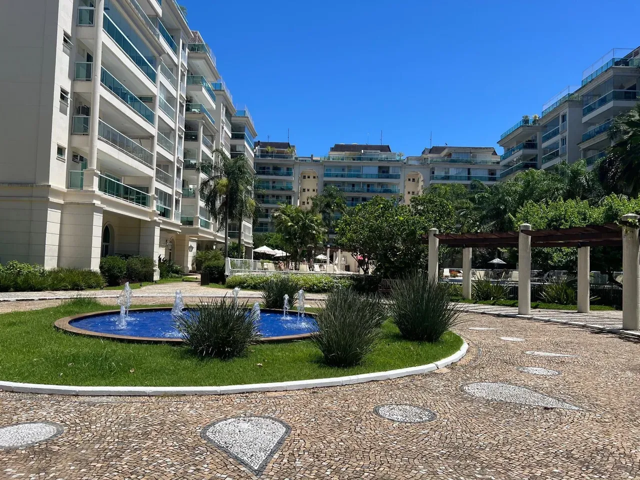 Furnished 103 m² apartment with 2 bedrooms and garden — photo 20