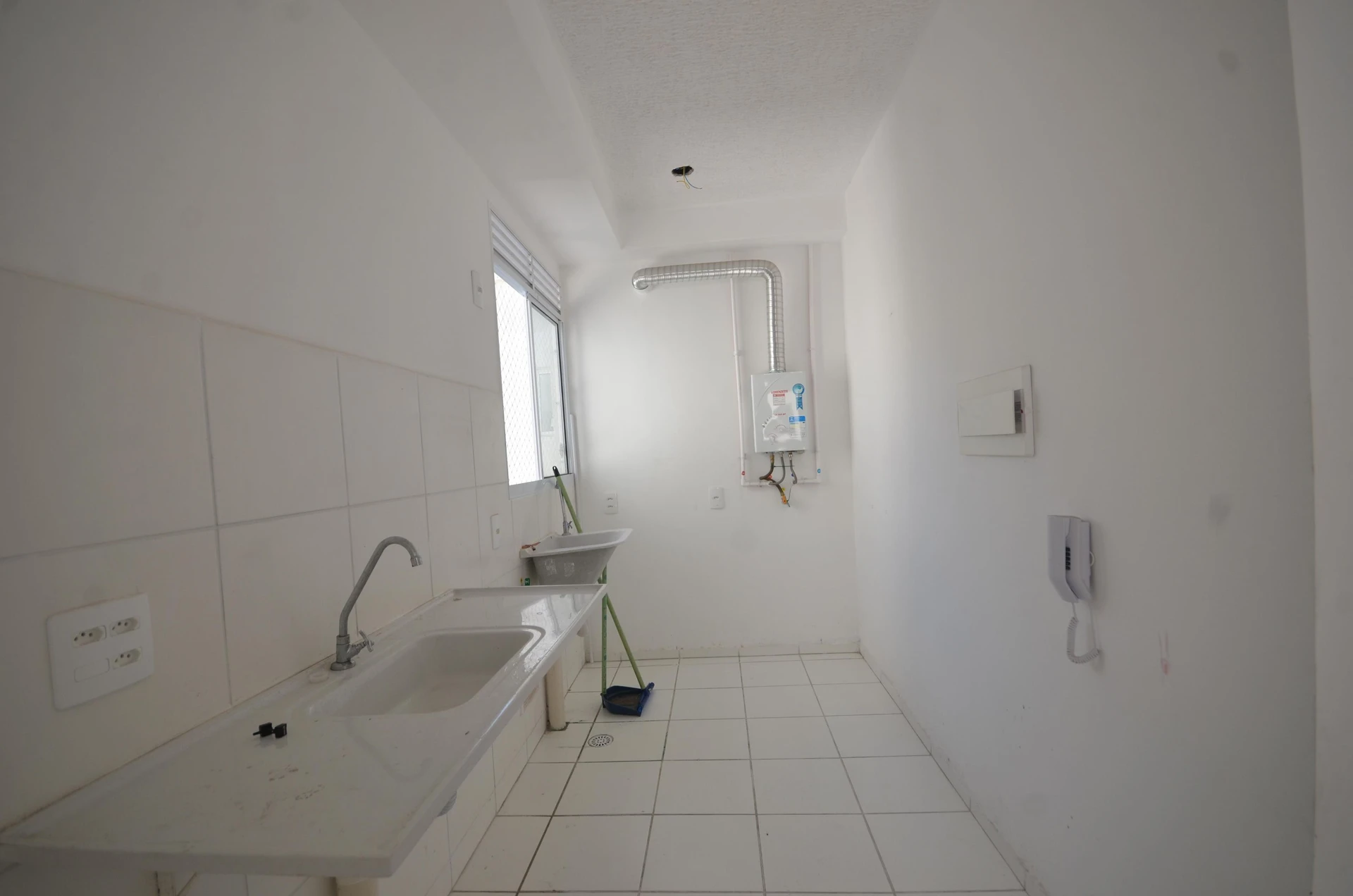2-bedroom apartment with a private garden — photo 5