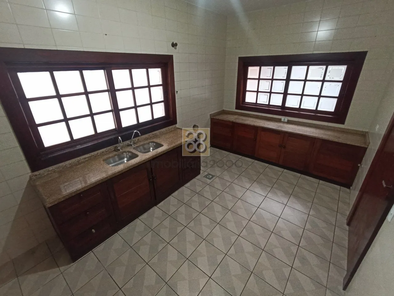 Casa, 187 m², com banheira — photo 24