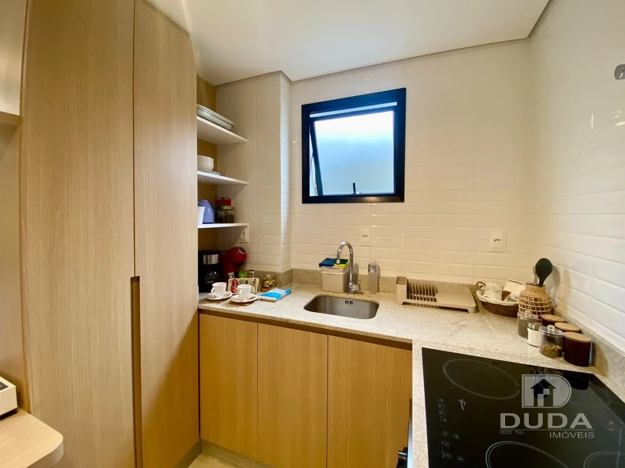 One-bedroom apartment with a water view — photo 9