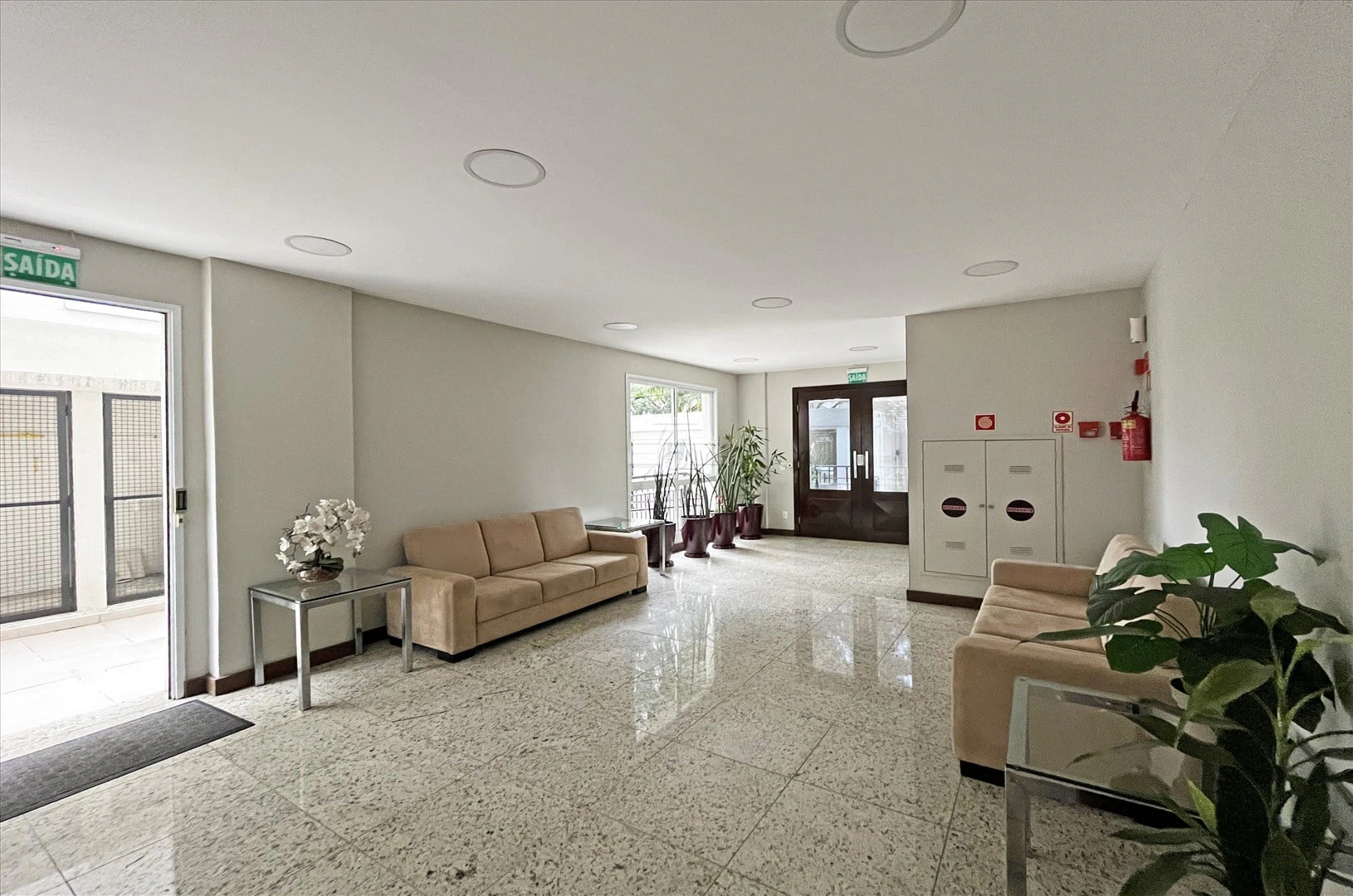 Apartment, 150 m², with wood or laminate floors — photo 11