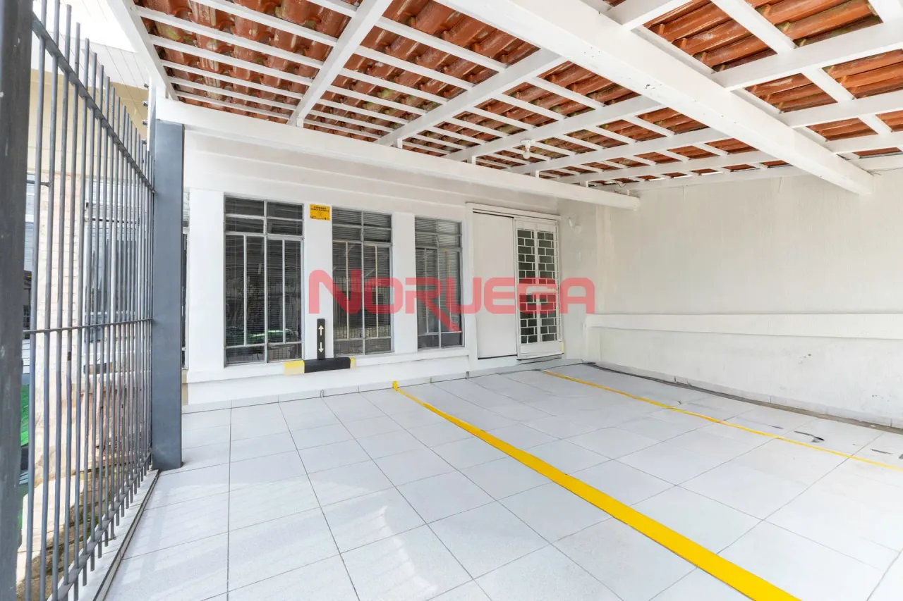 2-bedroom apartment with a glass-enclosed shower — photo 19