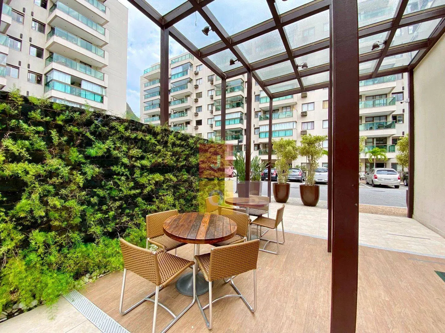 160 m² penthouse with 3 bedrooms and 2 en-suites — photo 78