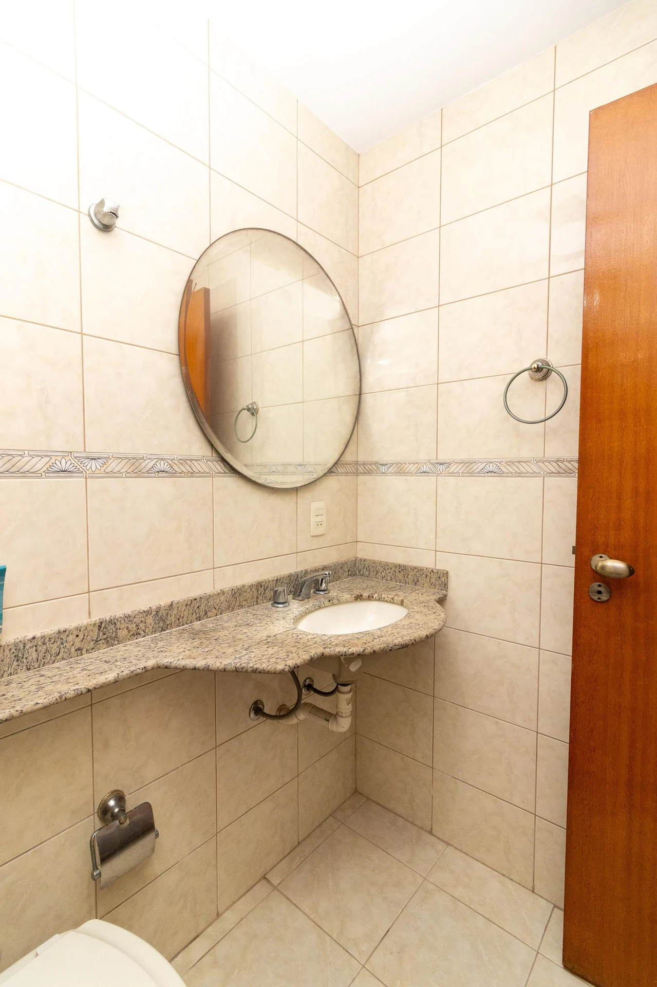 4-bedroom apartment with 2 en-suite bathrooms and garden — photo 29