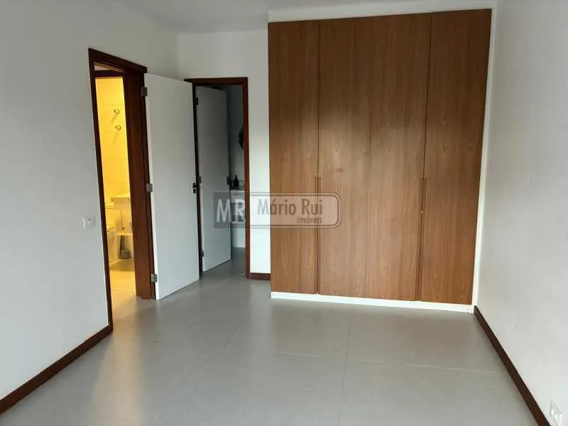 Apartment with 2 bedrooms and 2 bathrooms plus a balcony — photo 12