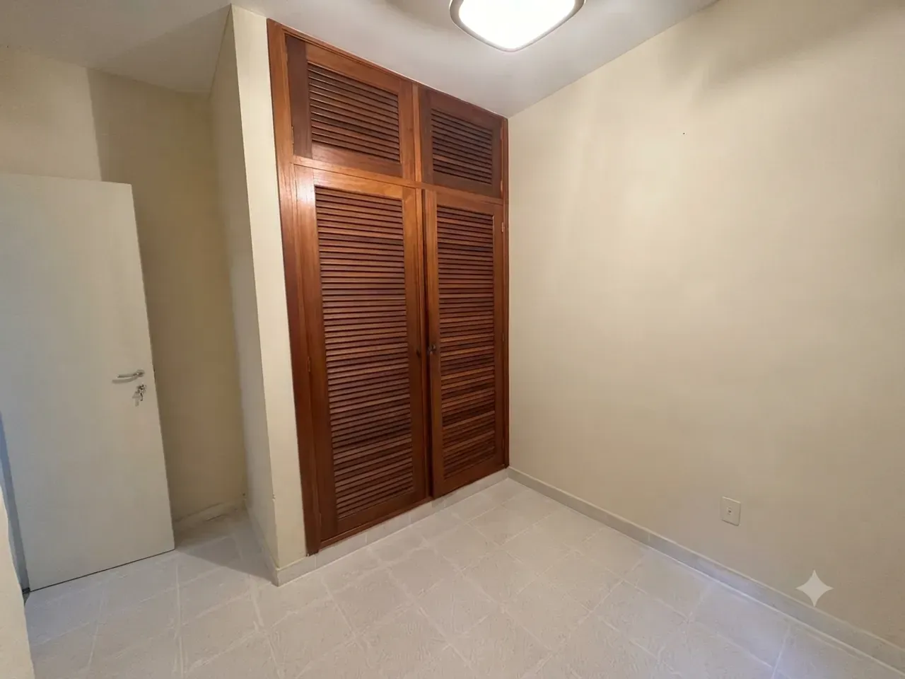 Casa para locação com 4 quartos e 5 banheiros — photo 15