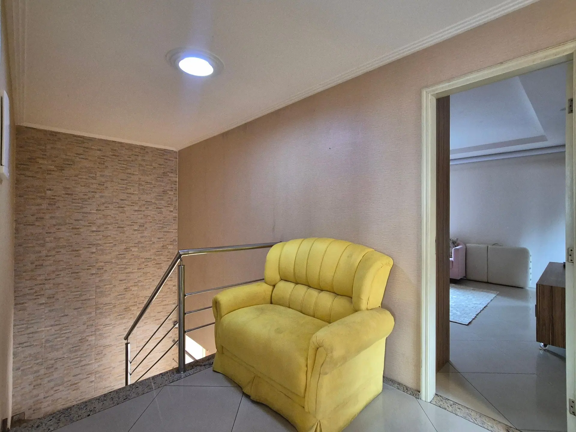 Jacuzzi in a 3-bedroom house, 400 m² — photo 54