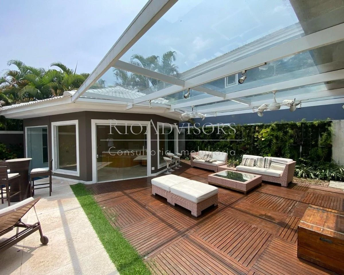 House 890 m² with 6 en-suite bedrooms and gas kitchen — photo 21