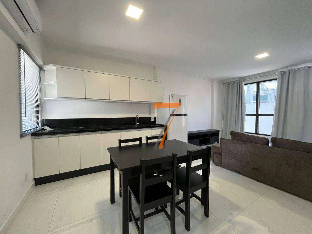 60 m² apartment with 1 bedroom and an open-plan kitchen — photo 5