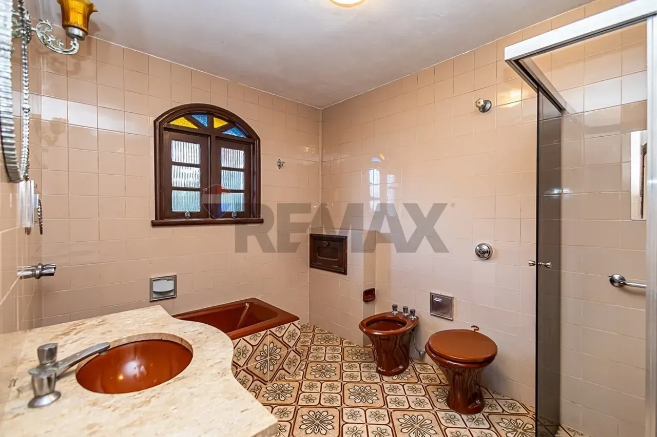 House with 3 bedrooms, 1 en-suite and private garden 309 m² — photo 31