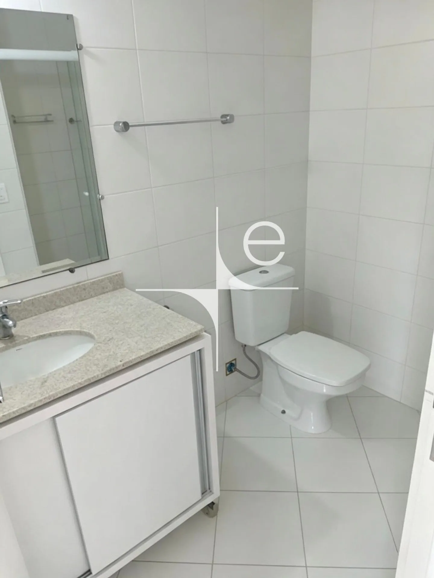 Furnished 2-bedroom apartment with en-suite on 7th floor — photo 12