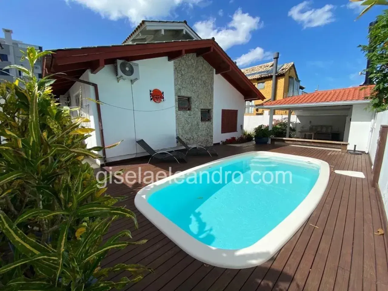 Casa mobiliada com 4 quartos e cozinha americana — photo 6
