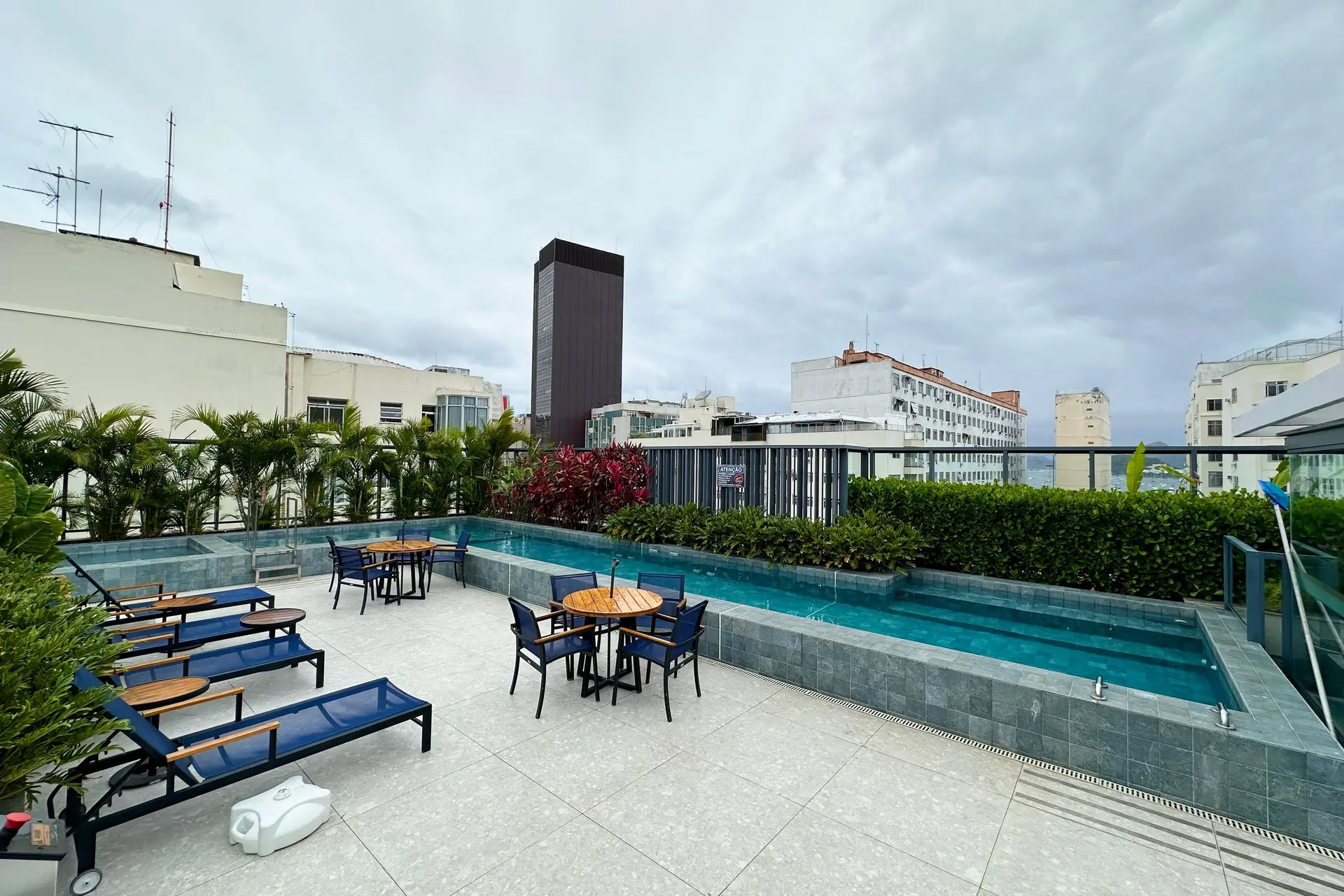 Apartamento com cozinha integrada e 3 suítes — photo 25