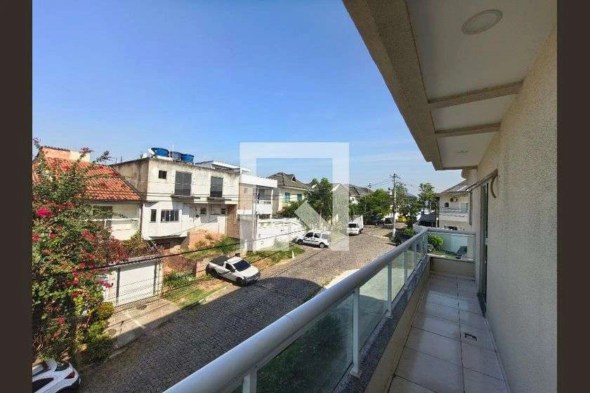 Apartamento de 1 dormitorio con balcón y vistas a las montañas — photo 6