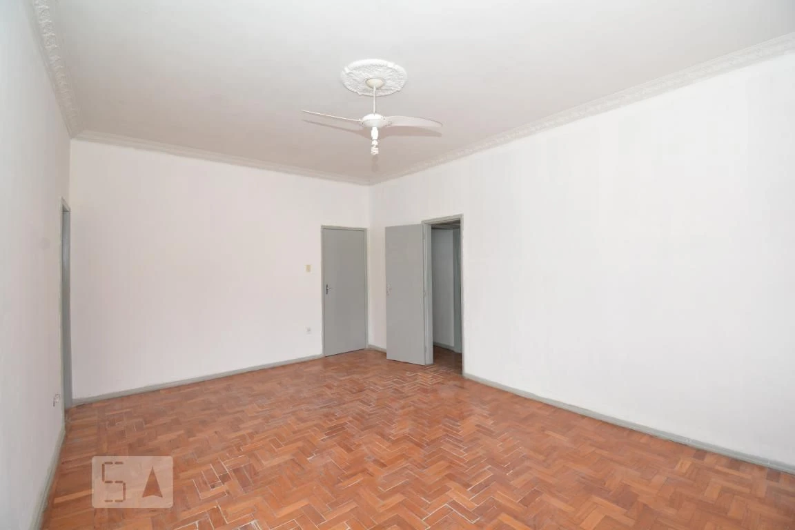 Wood or laminate floors in a 2-bedroom house, 100 m² — photo 17