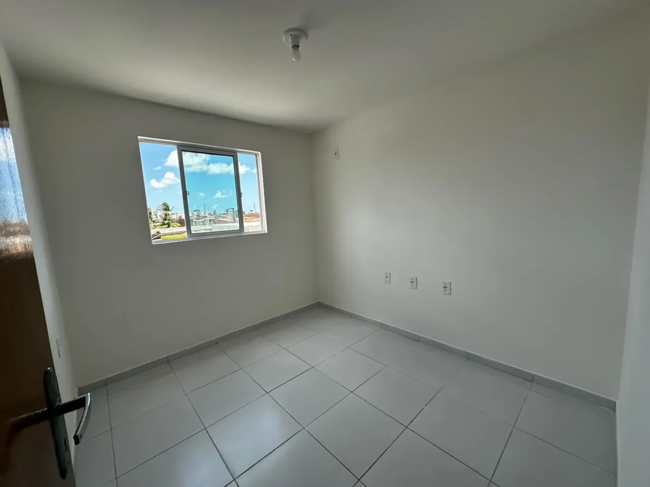 Apartamento de 2 quartos em condomínio com piscina — photo 8