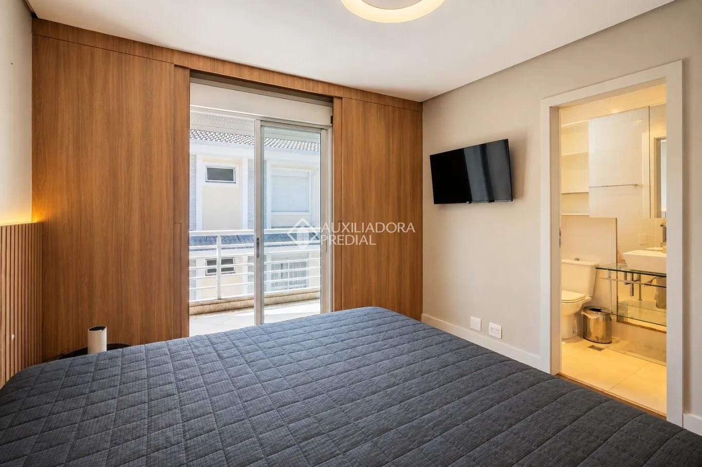 Меблированная квартира с 1 спальней и частным садом — photo 33