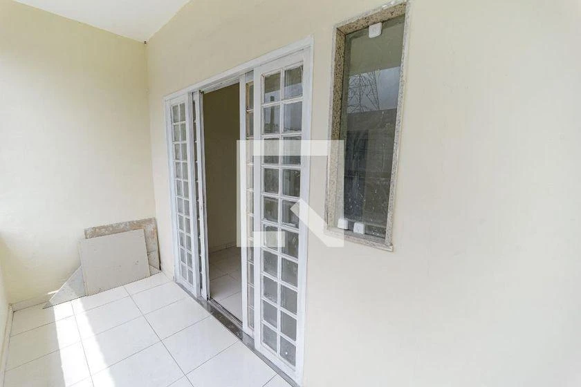 3-bedroom house with a walk-in closet in Rio de Janeiro — photo 19