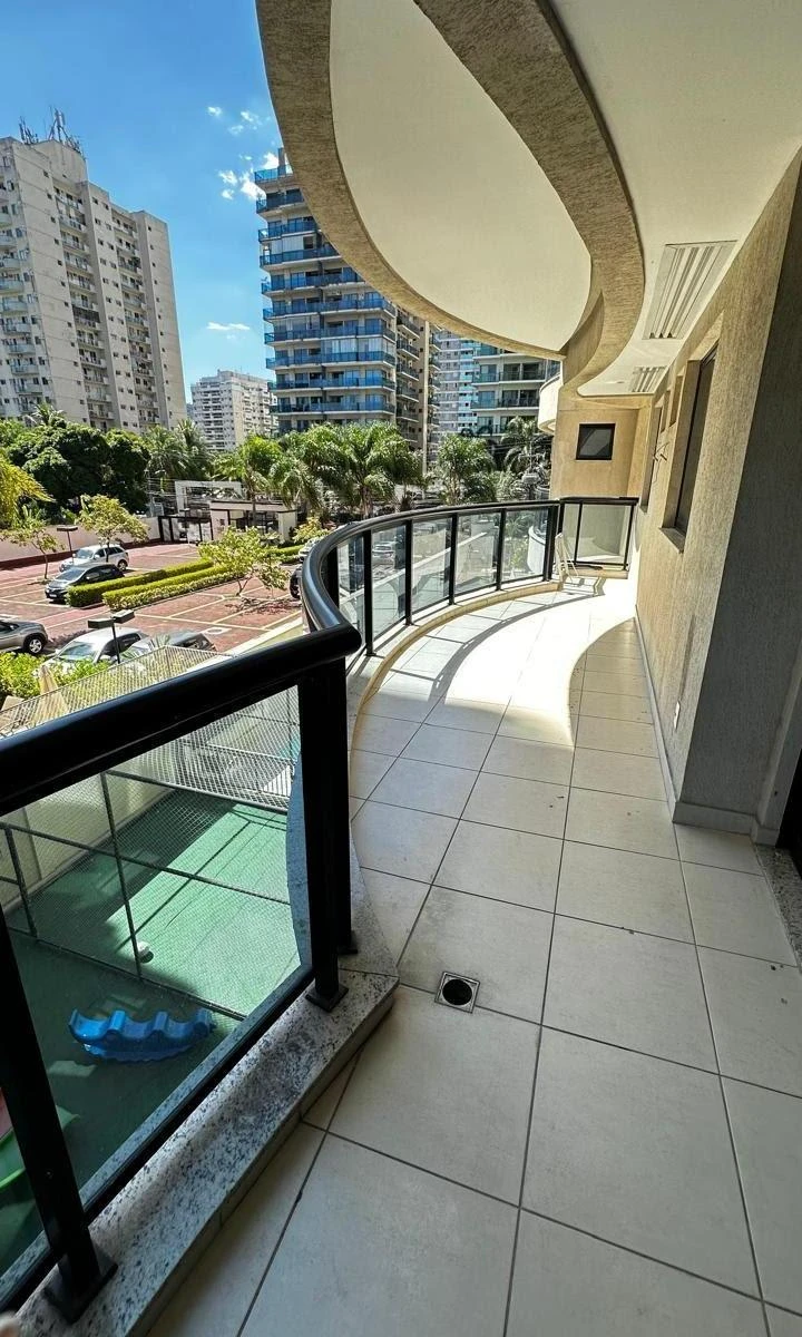 70 m² 2-bedroom apartment with balcony and ensuite