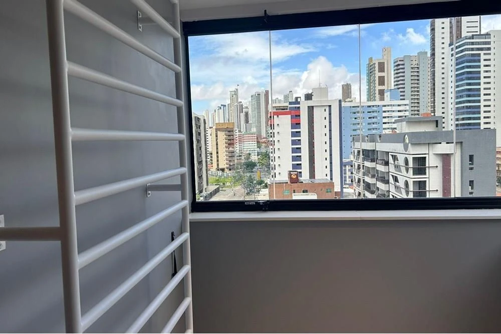Furnished apartment, 132 m², with a glass-enclosed balcony — photo 30