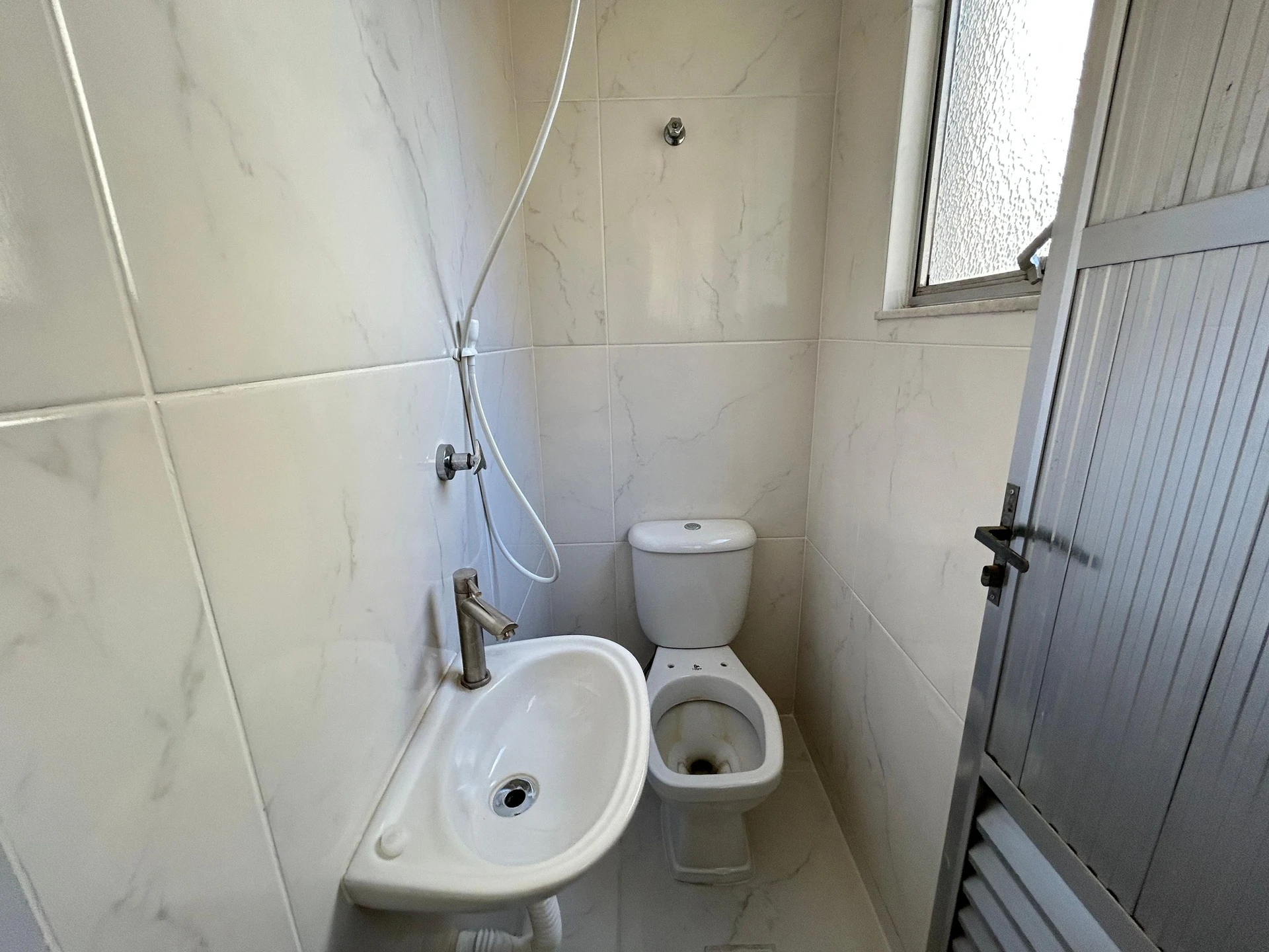 Unfurnished rental apartment with 2 bedrooms and parking — photo 28