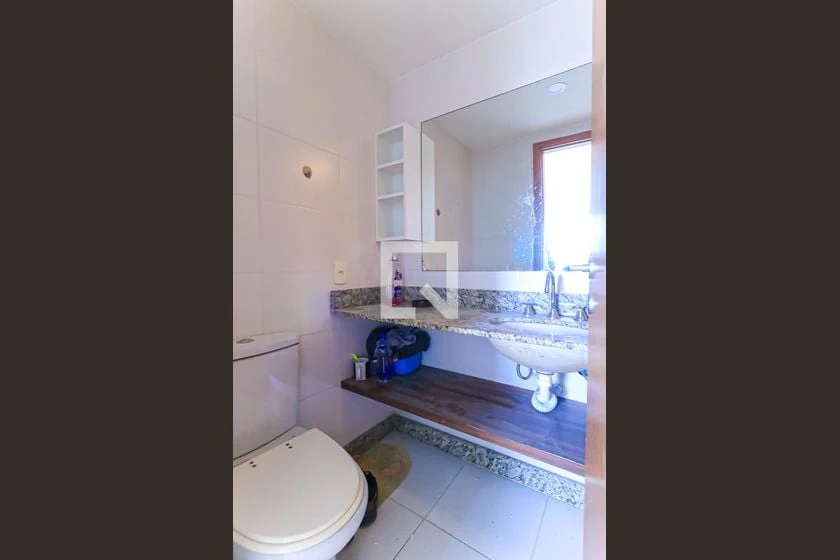 Rental apartment with 2 bedrooms and a balcony — photo 2