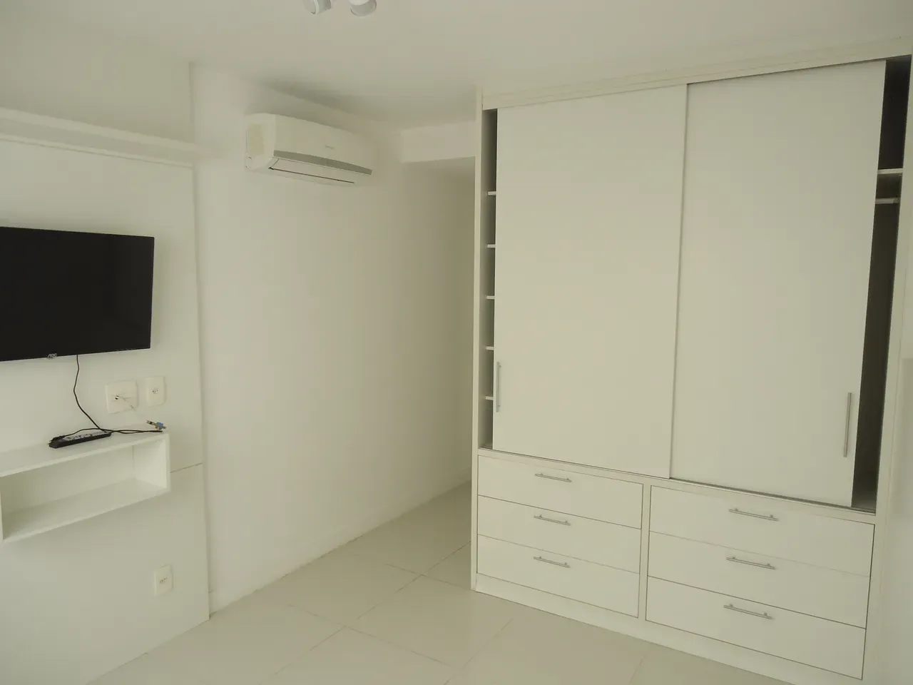 90 m² apartment with 2 bedrooms and a balcony — photo 29