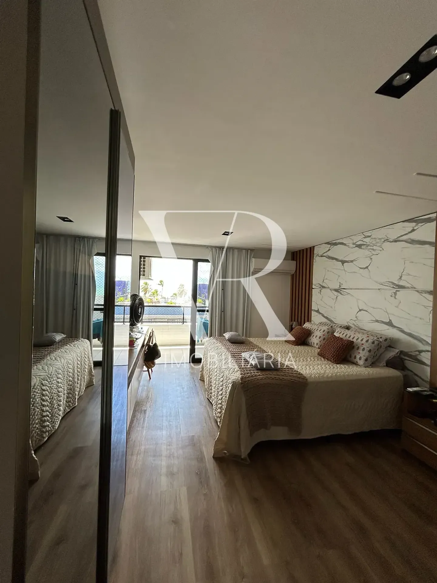 Cobertura com 4 suítes e 360 m², com vista da janela — photo 33