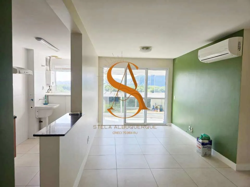 2-bedroom 2-bath apartment with open-plan kitchen — photo 18