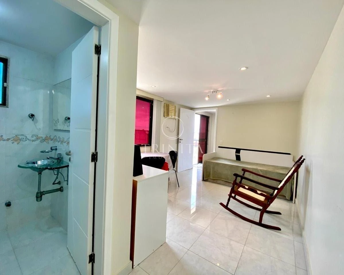 Duplex penthouse with 6 bedrooms and 390 m² — photo 28