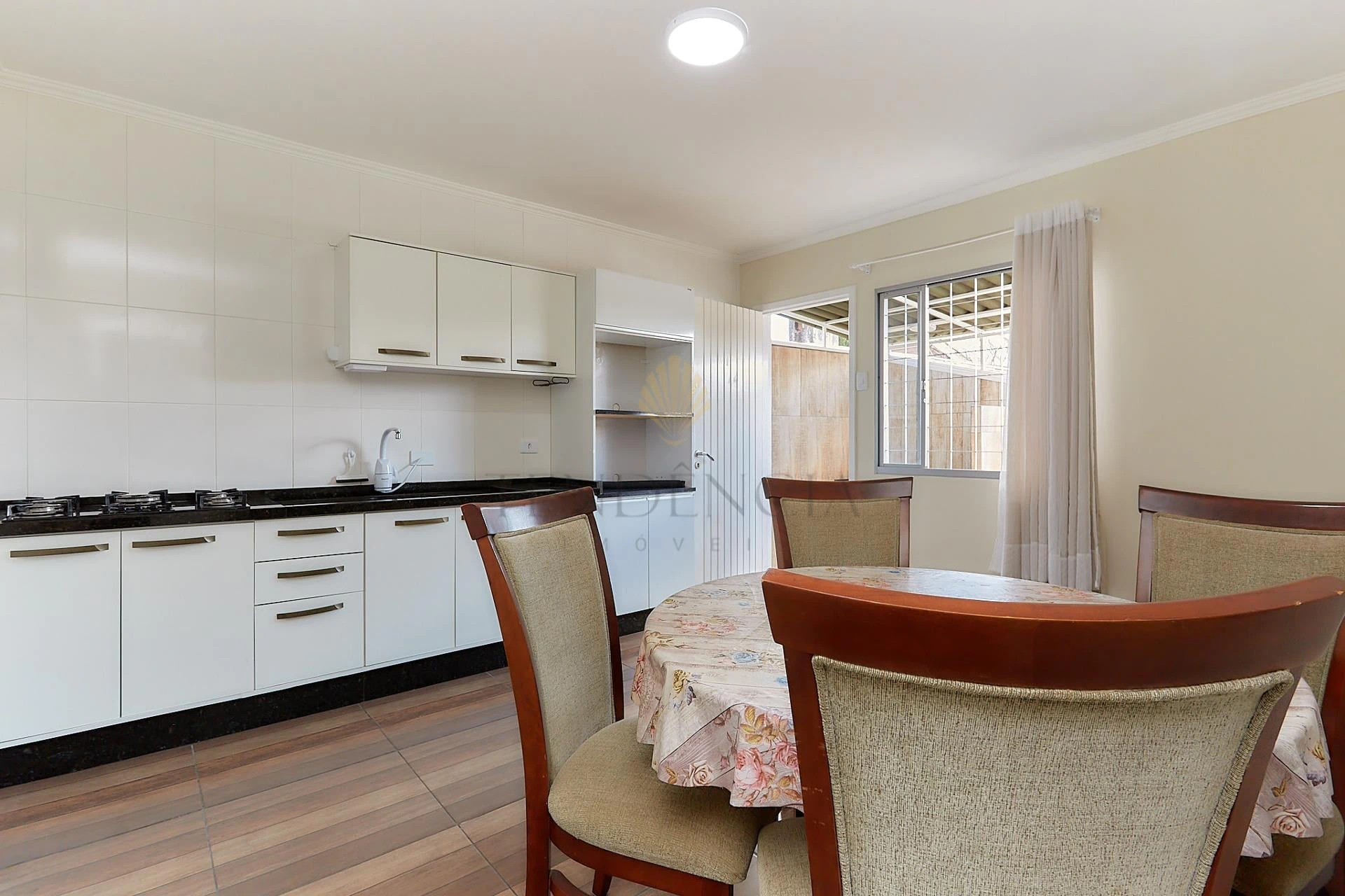 Wood or laminate floors in a one-bedroom house, 50 m² — photo 6