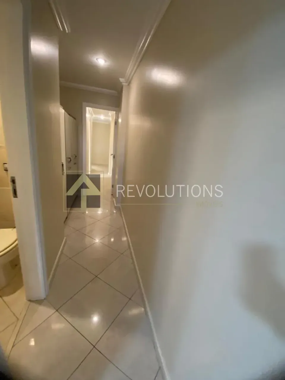 Apartamento de 3 quartos e 5 banheiros com varanda — photo 19