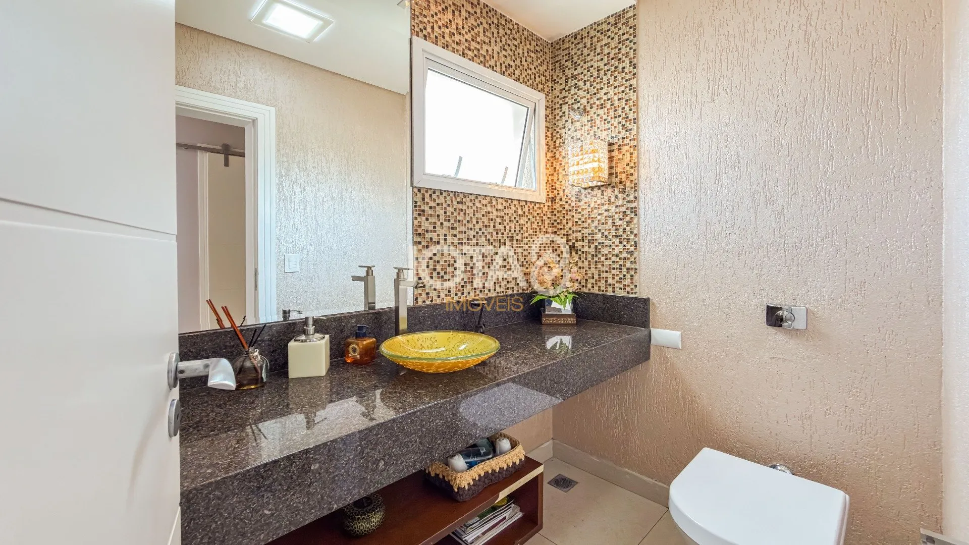 House with 3 en-suite bedrooms and private BBQ — photo 10