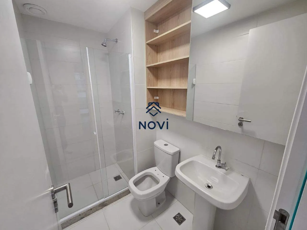 2-bedroom apartment with open-plan kitchen — photo 12