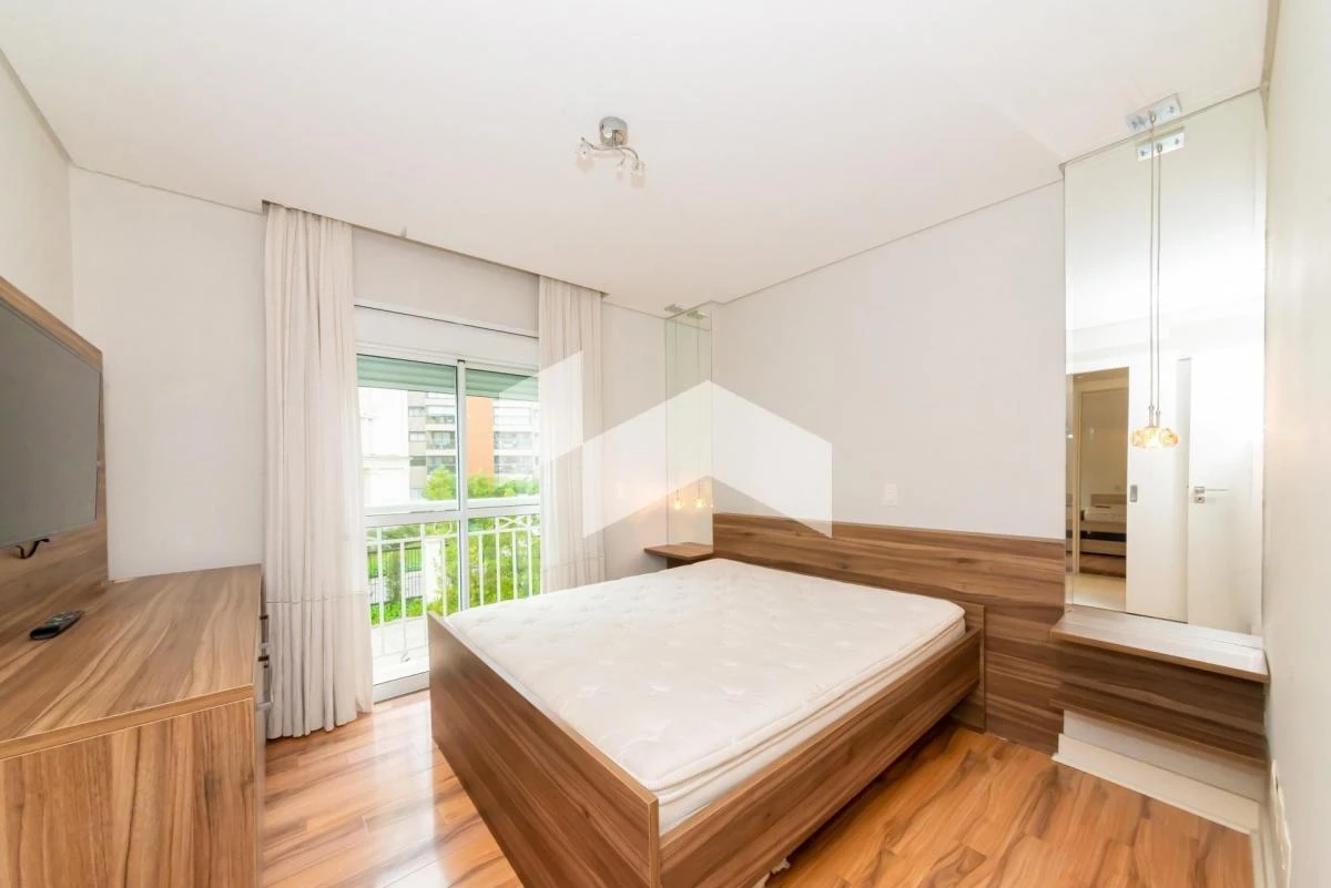 3-bedroom apartment in a building with a gym — photo 13