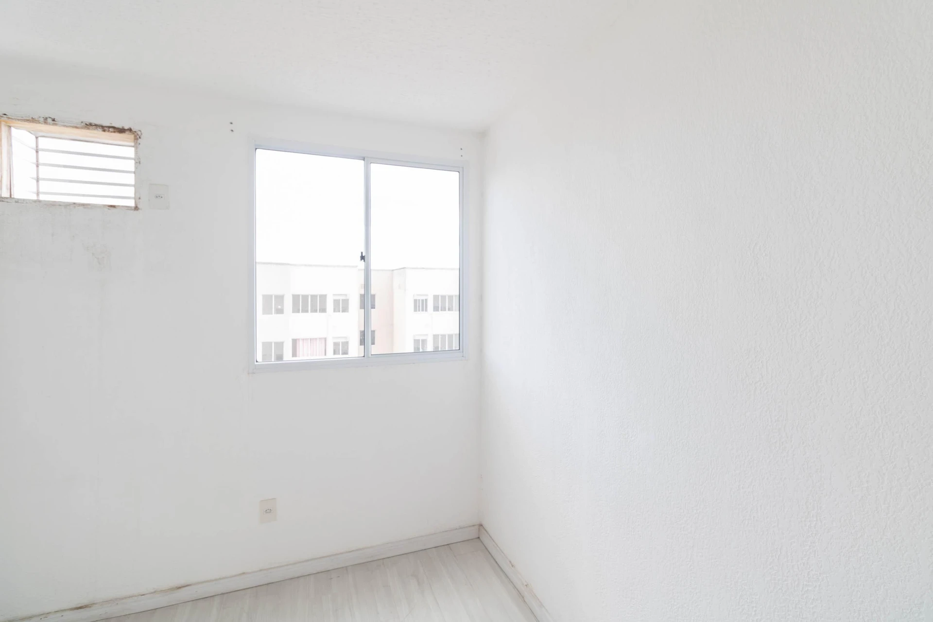 2-bedroom apartment with 1 bathroom, no parking — photo 31