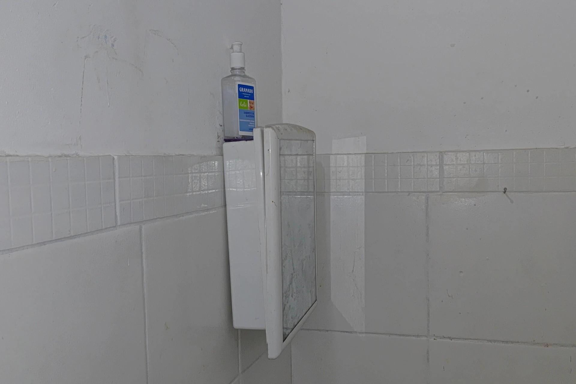 Незамебльований студіо з окремою кухнею з газовою плитою — photo 11