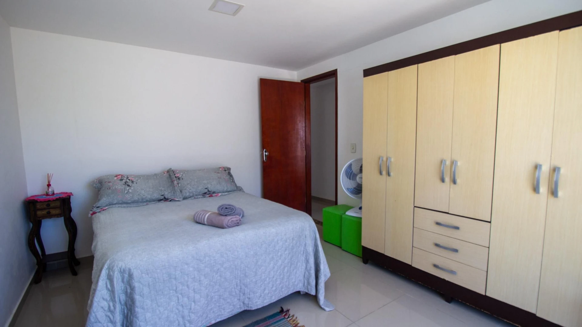 Apartamento mobiliado de 3 quartos com varanda e vista — photo 26